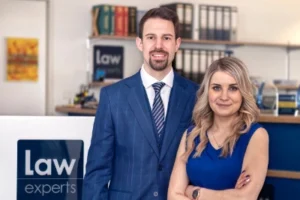 Warum ist Dr. Wiesflecker eine zentrale Figur bei Law Experts Austria?